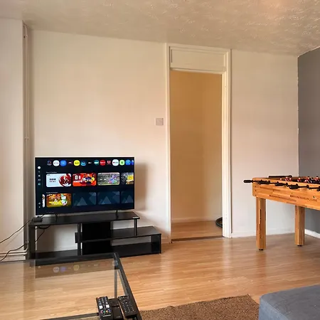 Holiday home Leeds Tranquil Retreat With 3 Bedrooms *